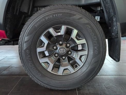 Used 2023 Toyota Tacoma TRD Off-Road image 13