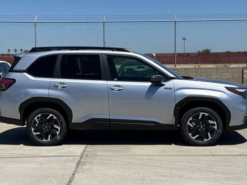 New 2026 Subaru Forester Premium AWD/4WD image 2