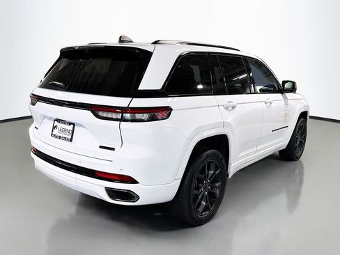 Used 2023 Jeep Grand Cherokee 30th Anniversary image 7