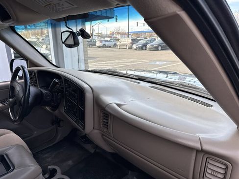 Used 2004 Chevrolet Silverado 2500 LS w/ Skid Plate Package image 25