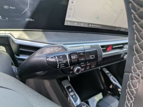Certified 2026 Kia Sorento SX Prestige AWD/4WD image 38