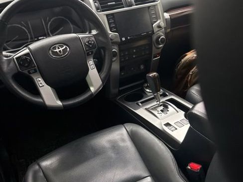 Used 2022 Toyota 4Runner Limited image 9