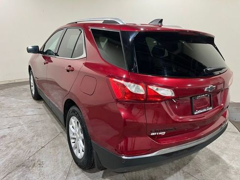 Used 2018 Chevrolet Equinox LT w/ Sun & Infotainment Package image 11