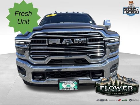 Used 2025 RAM 3500 Laramie w/ Max Tow Package AWD/4WD image 11