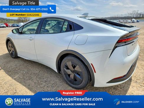 Used 2023 Toyota Prius LE image 3