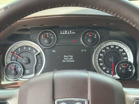 Used 2018 RAM 1500 Laramie w/ Convenience Group AWD/4WD image 27