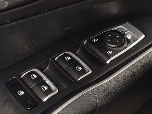 Used 2021 Kia Sorento LX image 27