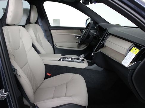 New 2026 Volvo XC90 T8 Plus w/ Protection Package Premier image 10