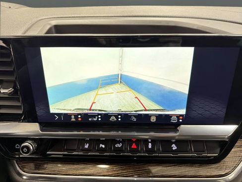 Used 2024 GMC Sierra 3500 SLE image 8