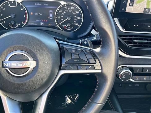 Certified 2023 Nissan Altima 2.5 SR w/ SR Premium Package image 11