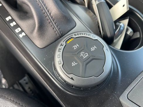 New 2025 Ford Bronco Base image 11