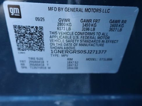 Used 2025 Chevrolet Traverse LT w/ Driver Confidence Package image 33