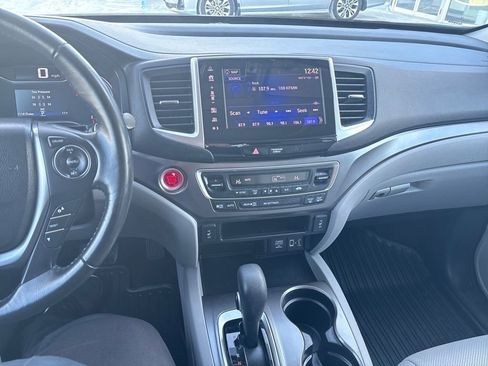 Certified 2019 Honda Ridgeline RTL-T image 18