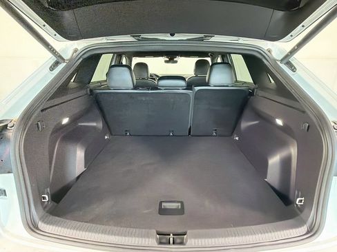 Used 2024 Volkswagen Atlas Cross Sport SE FWD image 27