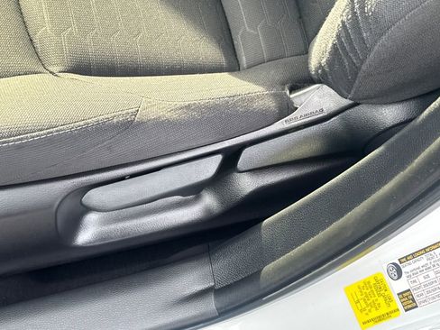 Used 2025 Toyota Corolla SE FWD image 45