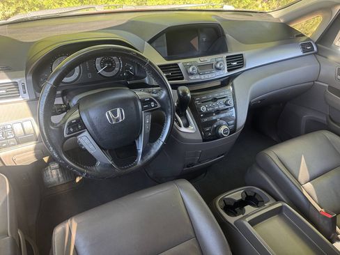 Used 2013 Honda Odyssey Touring Elite image 8