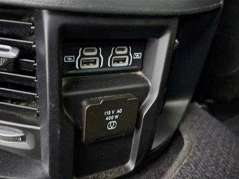Used 2024 RAM 2500 Laramie image 29