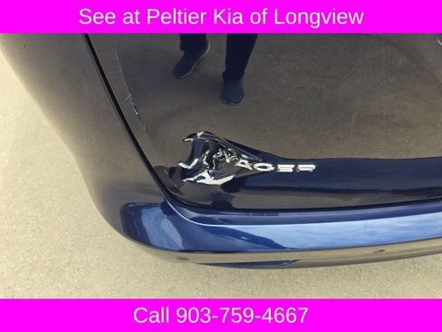 Used 2020 Chrysler Voyager L FWD image 5