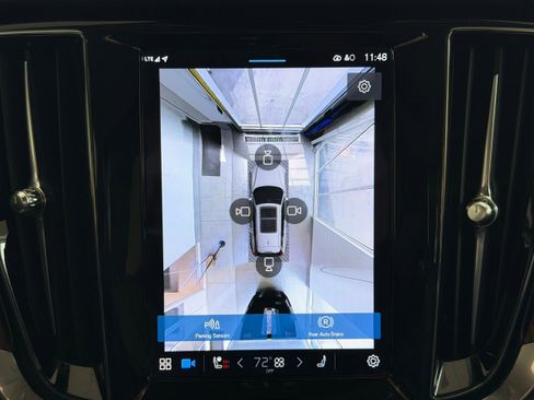 Used 2024 Volvo V60 B5 Cross Country Plus w/ Protection Package Premier image 18