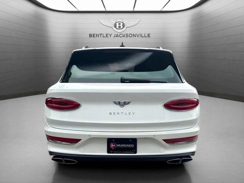 Certified 2025 Bentley Bentayga AWD/4WD image 11