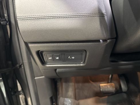 Used 2019 Land Rover Discovery Sport HSE AWD/4WD image 14