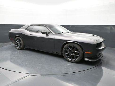 Used 2019 Dodge Challenger R/T w/ Driver Convenience Group image 5