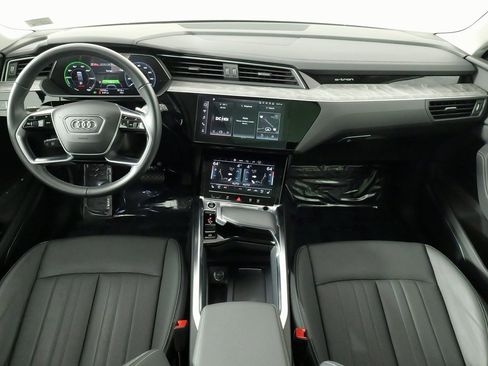 Used 2022 Audi e-tron Premium Plus w/ Premium Plus Package image 56