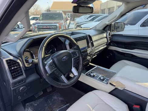 Used 2020 Ford Expedition Platinum image 11