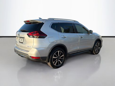 Used 2019 Nissan Rogue SL w/ Premium Package image 3