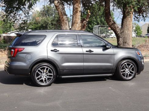 Used 2017 Ford Explorer Sport w/ Equipment Group 401A AWD/4WD image 4
