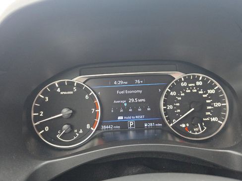 Used 2025 Nissan Altima 2.5 SV FWD image 5