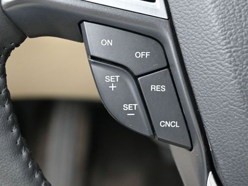 Used 2014 Ford Fusion Energi SE image 17