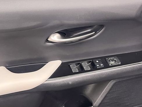 Certified 2024 Lexus UX 250h FWD image 10