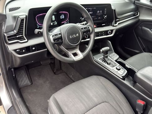 Used 2023 Kia Sportage LX AWD/4WD image 18