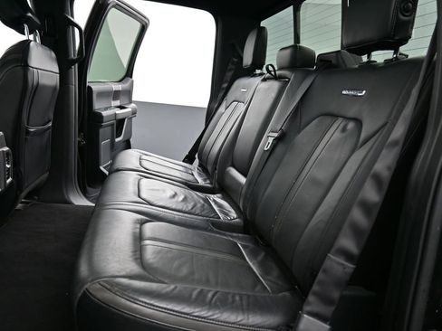 Used 2015 Ford F150 Platinum w/ Equipment Group 701A Luxury image 16