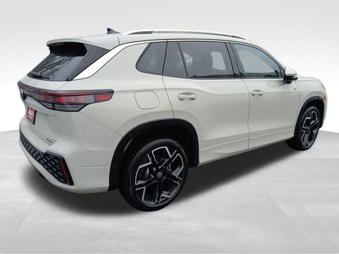 New 2026 Volkswagen Tiguan SEL R-Line image 5