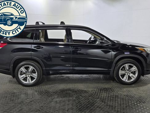 Used 2017 Toyota Highlander Limited w/ Protection Package #3 AWD/4WD image 8