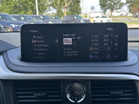 Used 2020 Lexus RX 350 AWD w/ Luxury Package image 24