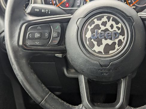 Used 2021 Jeep Wrangler Unlimited Sport image 14