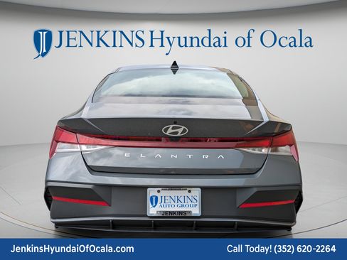 New 2026 Hyundai Elantra SE FWD image 5