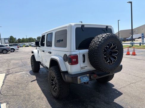 Used 2026 Jeep Wrangler Unlimited Sahara AWD/4WD image 8
