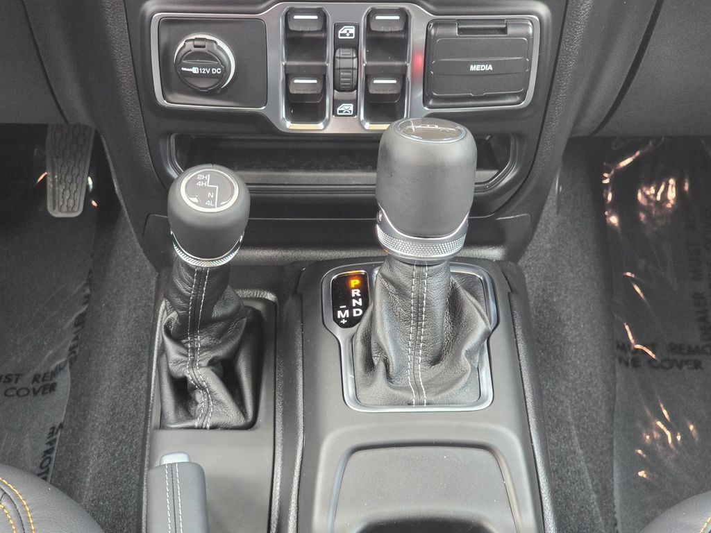 New 2026 Jeep Gladiator Sport AWD/4WD image 31