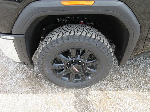 New 2026 GMC Sierra 2500 Pro AWD/4WD image 13