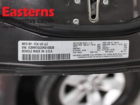 Used 2024 RAM 1500 Classic SLT AWD/4WD image 32