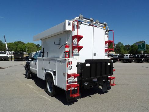 Used 2013 Ford F550 2WD SuperCab Super Duty w/ Payload Upgrade Pkg image 5