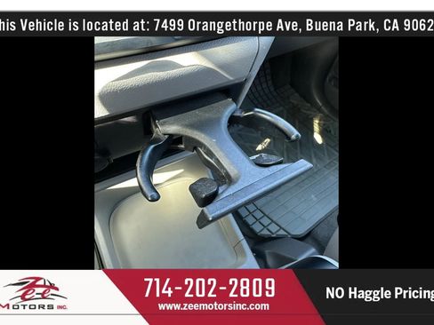 Used 2015 Toyota Sienna LE FWD image 32