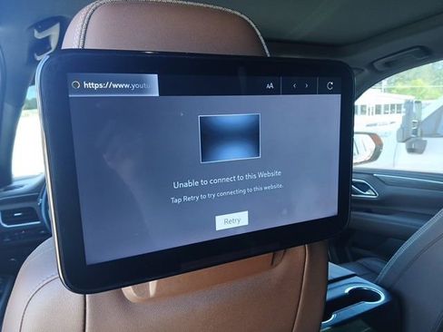 Used 2022 Chevrolet Suburban High Country image 41