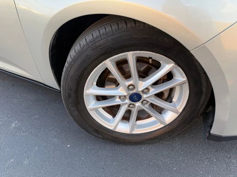 Used 2015 Ford Focus SE image 51