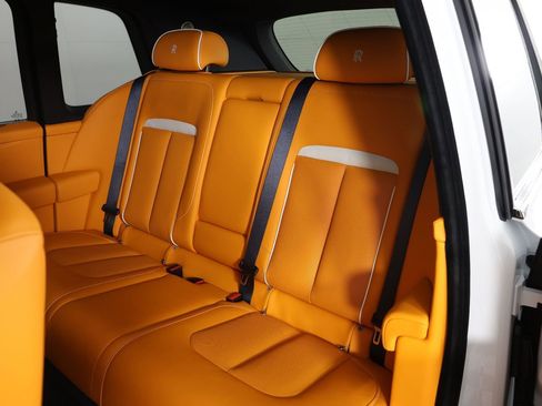 New 2026 Rolls-Royce Cullinan AWD/4WD image 36