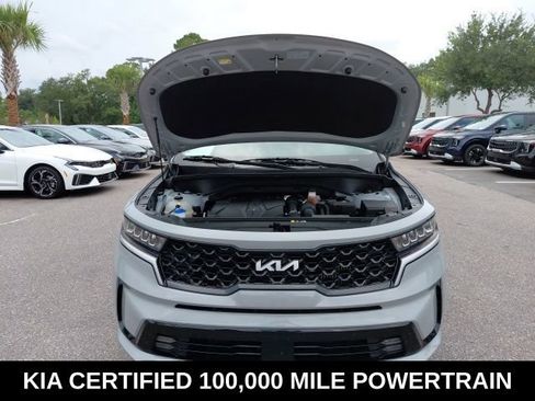 Certified 2022 Kia Sorento EX w/ Panoramic Sunroof Package FWD image 9